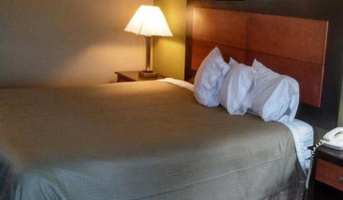 Relax Inn Heth Shell Lake Ngoại thất bức ảnh